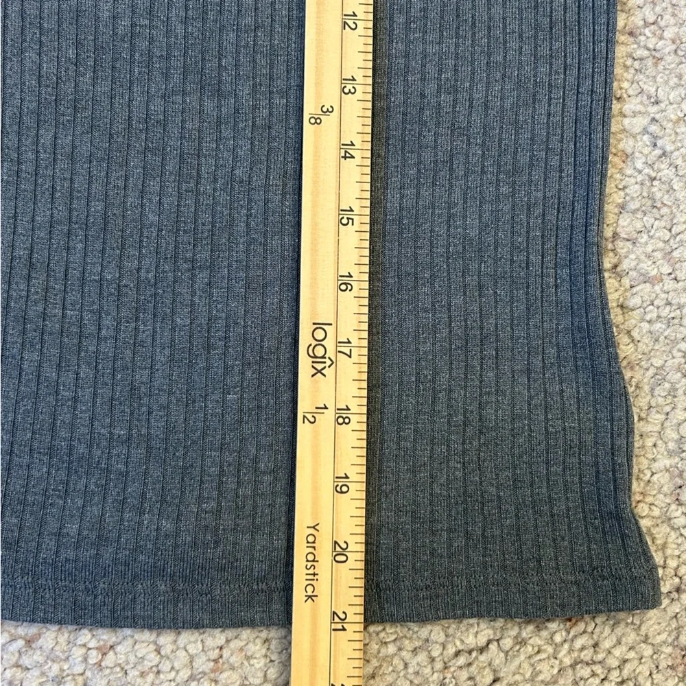 Reformation Ribbed Square Neckline Short Sleeve Gray Shirt Small - Picture 5 of 8